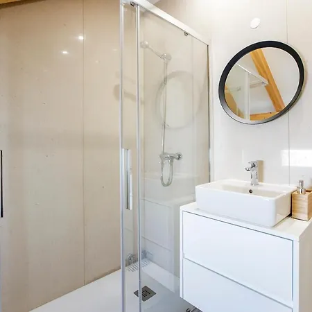 Bright 3br Flat W/ Ac In Center By Lovelystay Apartment Porto
