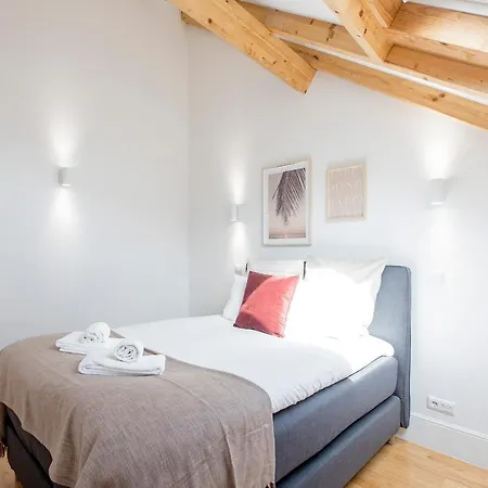 Bright 3br Flat W/ Ac In Center By Lovelystay * Porto